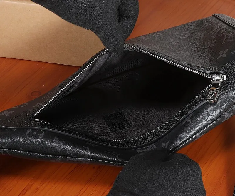 All categories 💚 Top version men’s bags 💚 LV 2023 new LV chest bag