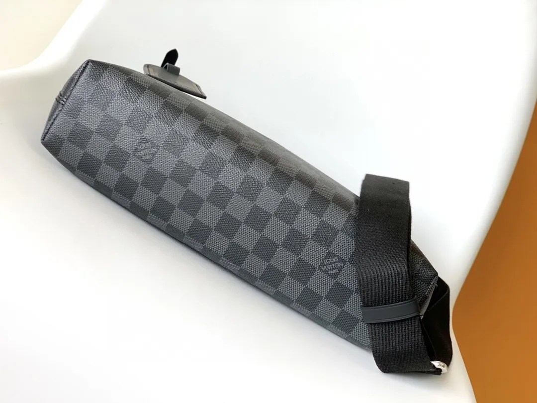 All categories 💚 Top version men’s bags 💚 LV 2024 new LV crossbody bag