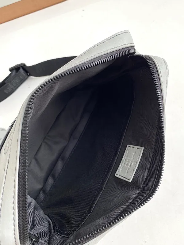 All categories 💚 Top version men’s bags 💚 LV 2024 new LV crossbody bag