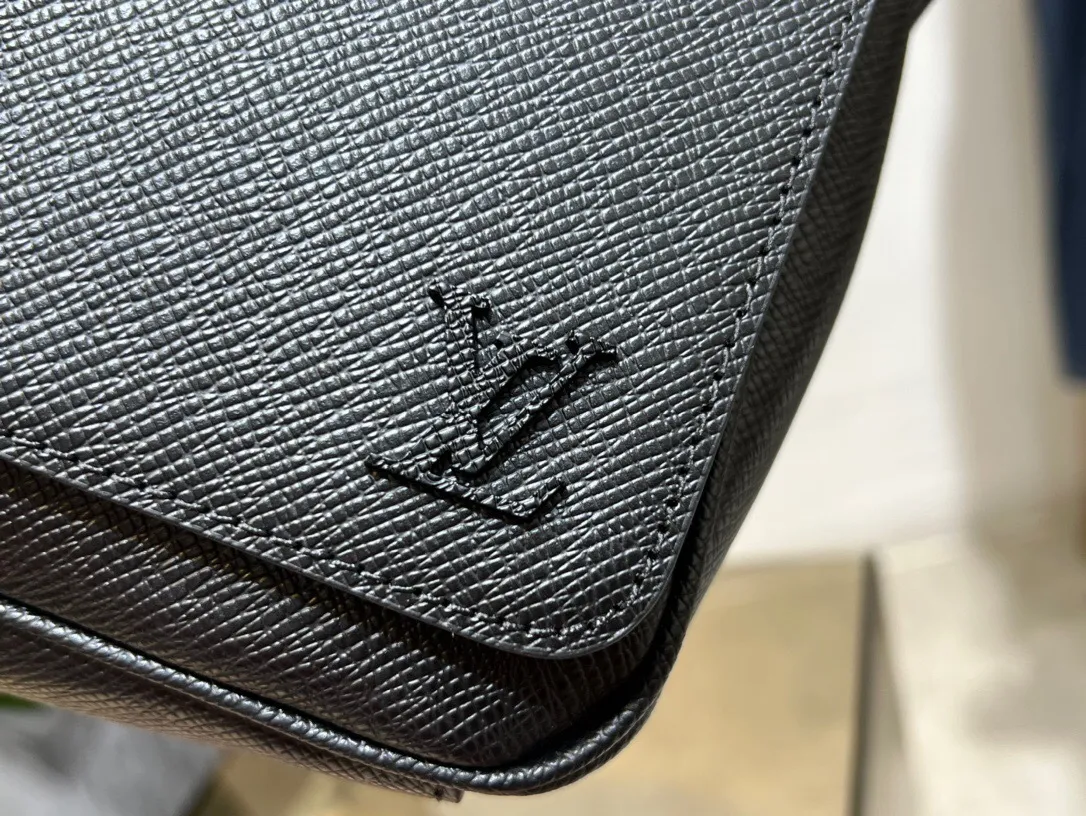 All categories 💚 Top version men’s bags 💚 LV 2025 official website new LV crossbody bag