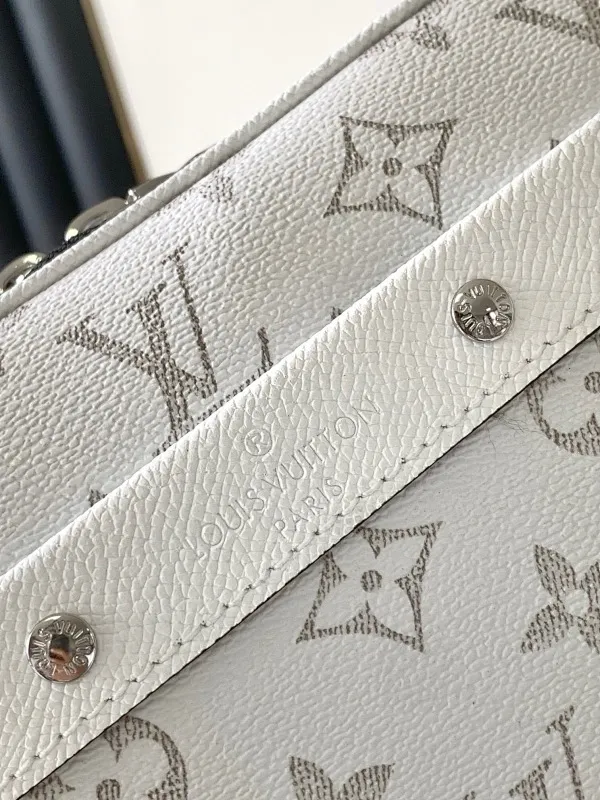 All categories 💚 Top version men’s bags 💚 LV 2025 official website new LV crossbody bag
