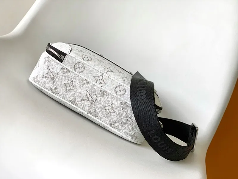 All categories 💚 Top version men’s bags 💚 LV 2025 official website new LV crossbody bag