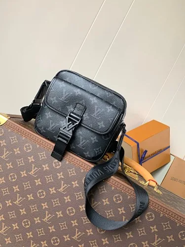 All categories 💚 Top version men’s bags 💚 LV 2024 official website new LV crossbody bag