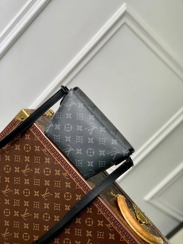 All categories 💚 Top version men’s bags 💚 LV 2024 official website new LV crossbody bag