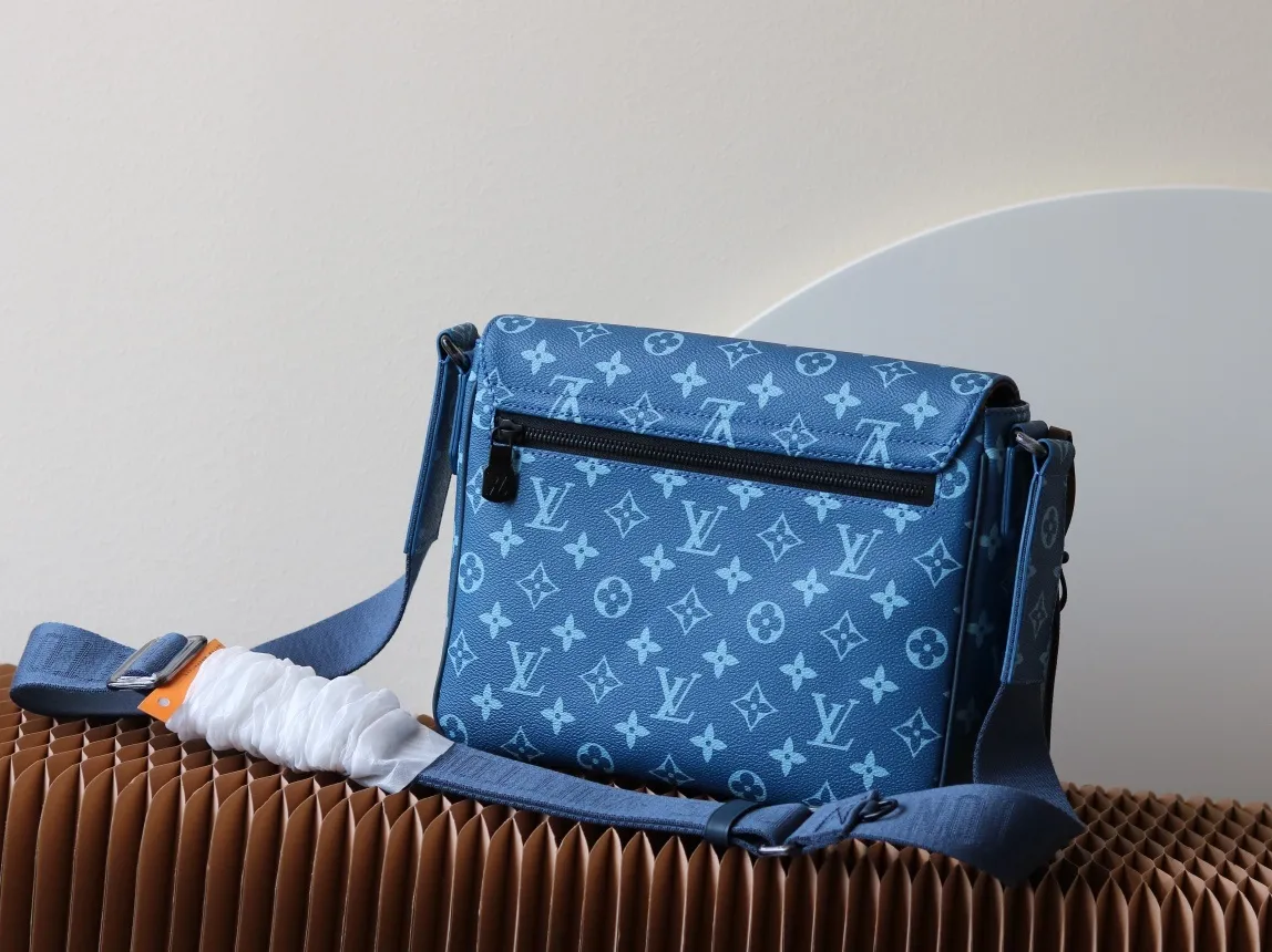 All categories 💚 Top version men’s bags 💚 LV 2023 new LV crossbody bag