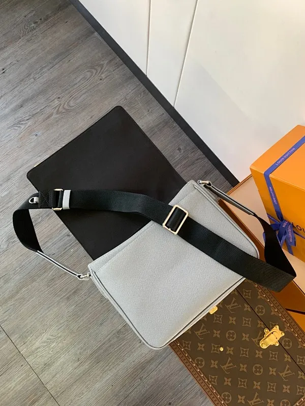 All categories 💚 Top version men’s bags 💚 LV 2024 official website new LV crossbody bag
