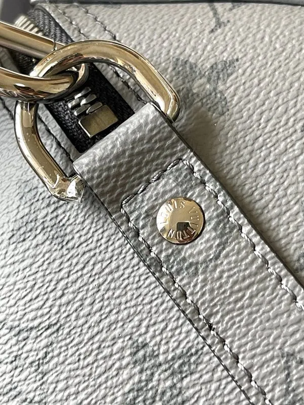 All categories 💚 Top version men’s bags 💚 LV 2024 new LV crossbody bag