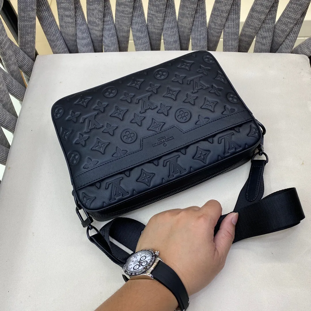 All categories 💚 Top version men’s bags 💚 LV 2024 new LV crossbody bag