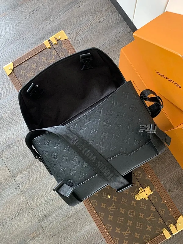 All categories 💚 Top version men’s bags 💚 LV 2025 official website new LV crossbody bag