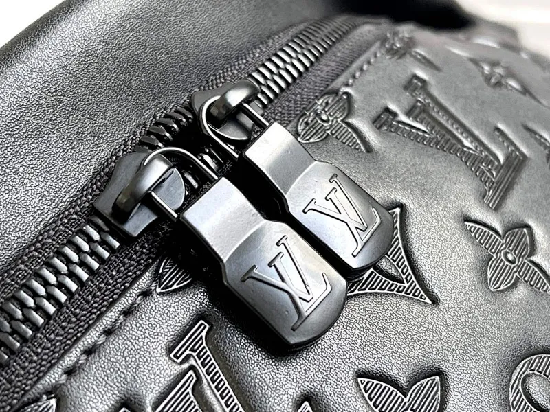 All categories 💚 Top version men’s bags 💚 LV 2025 official website new LV waist bag