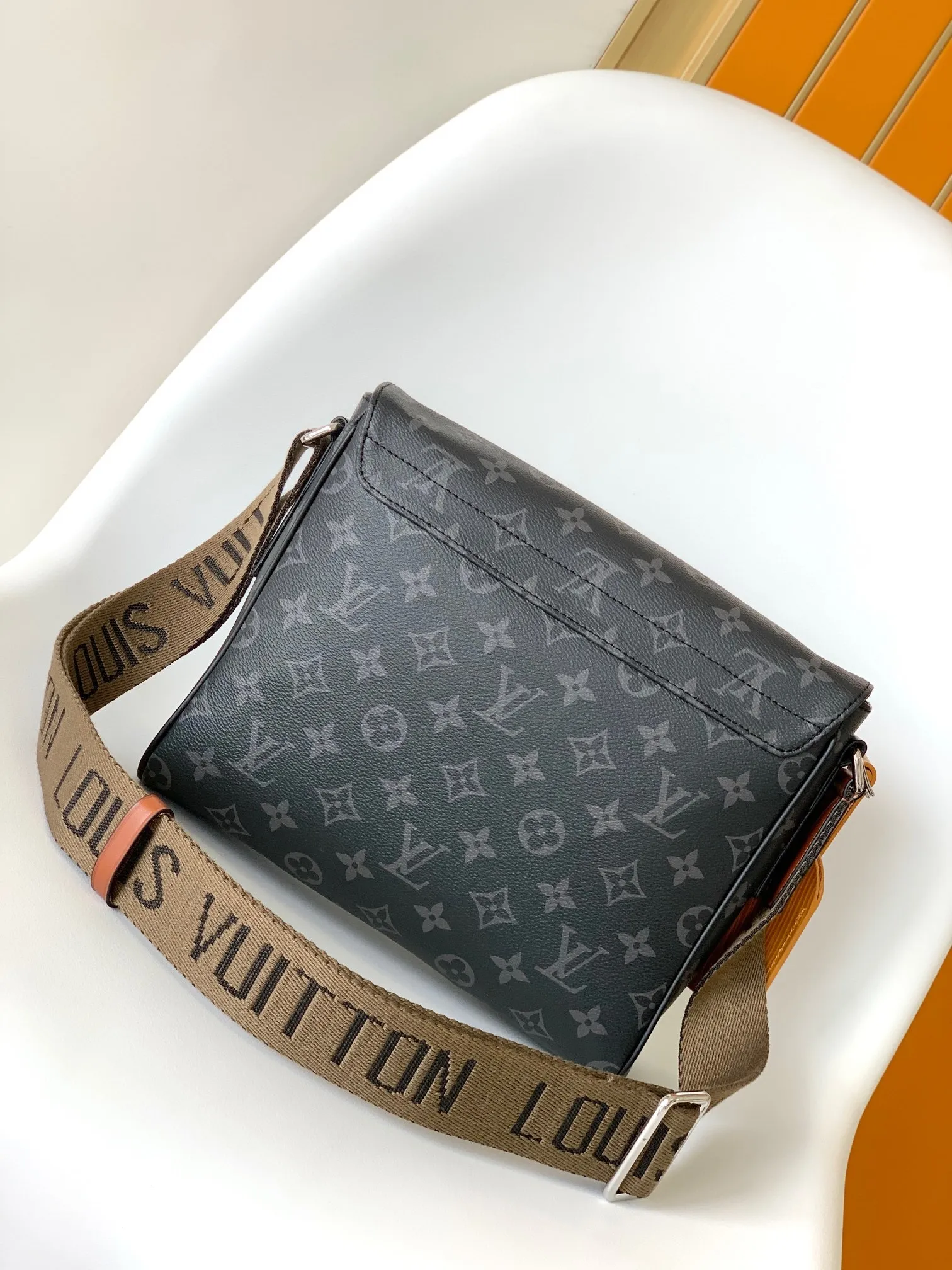 All categories 💚 Top version men’s bags 💚 LV 2025 new LV crossbody bag