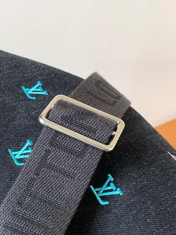All categories 💚 Top version men’s bags 💚 LV 2025 new LV waist bag