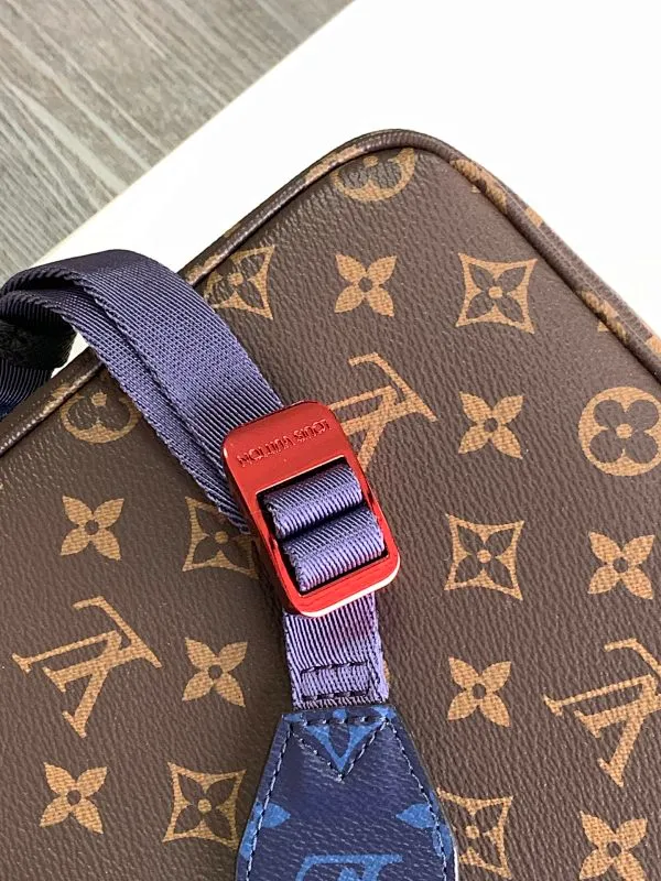 All categories 💚 Top version men’s bags 💚 LV 2024 new LV crossbody bag