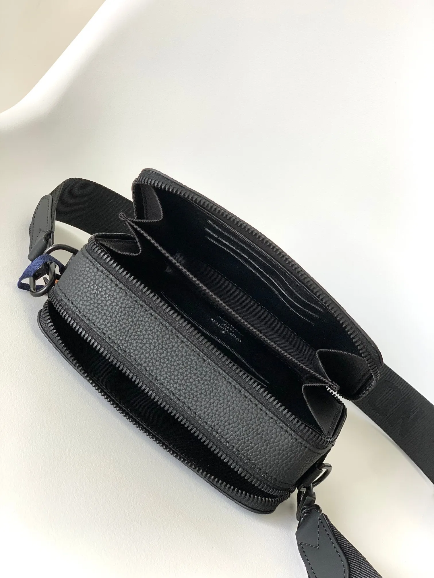 All categories 💚 Top version men’s bags 💚 LV 2024 official website new LV crossbody bag