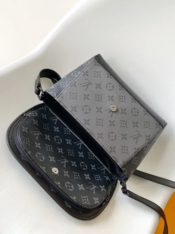 All categories 💚 Top version men’s bags 💚 LV 2025 official website new LV crossbody bag