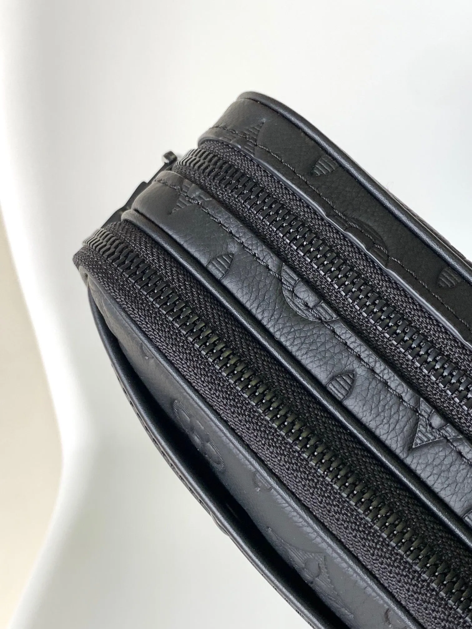 All categories 💚 Top version men’s bags 💚 LV 2025 official website new LV crossbody bag