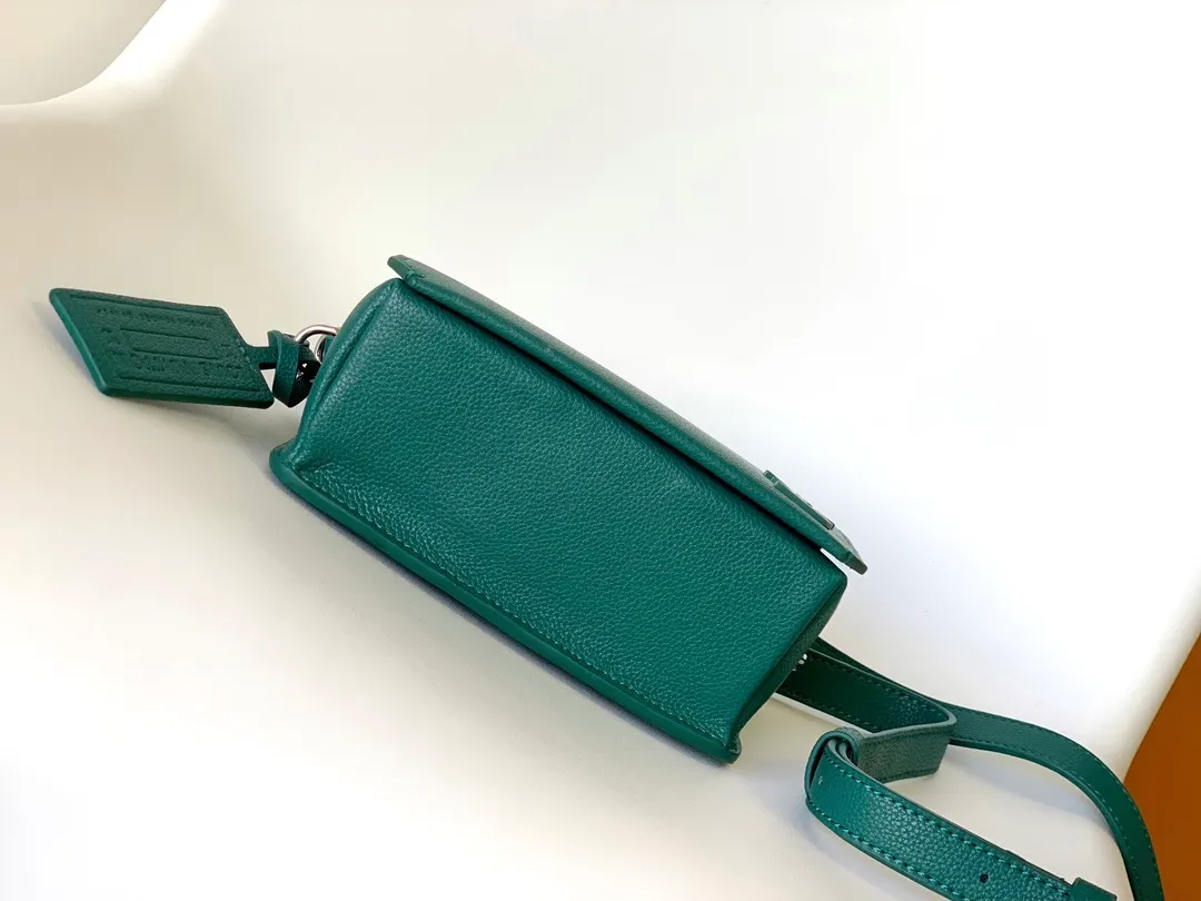 All categories 💚 Top version men’s bags 💚 LV 2023 new LV crossbody bag