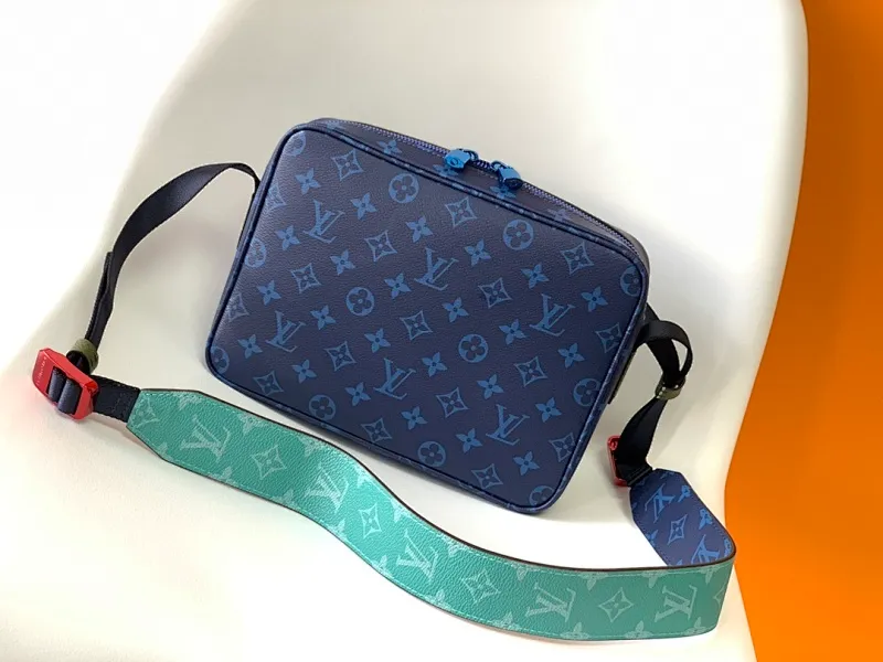All categories 💚 Top version men’s bags 💚 LV 2024 new LV crossbody bag