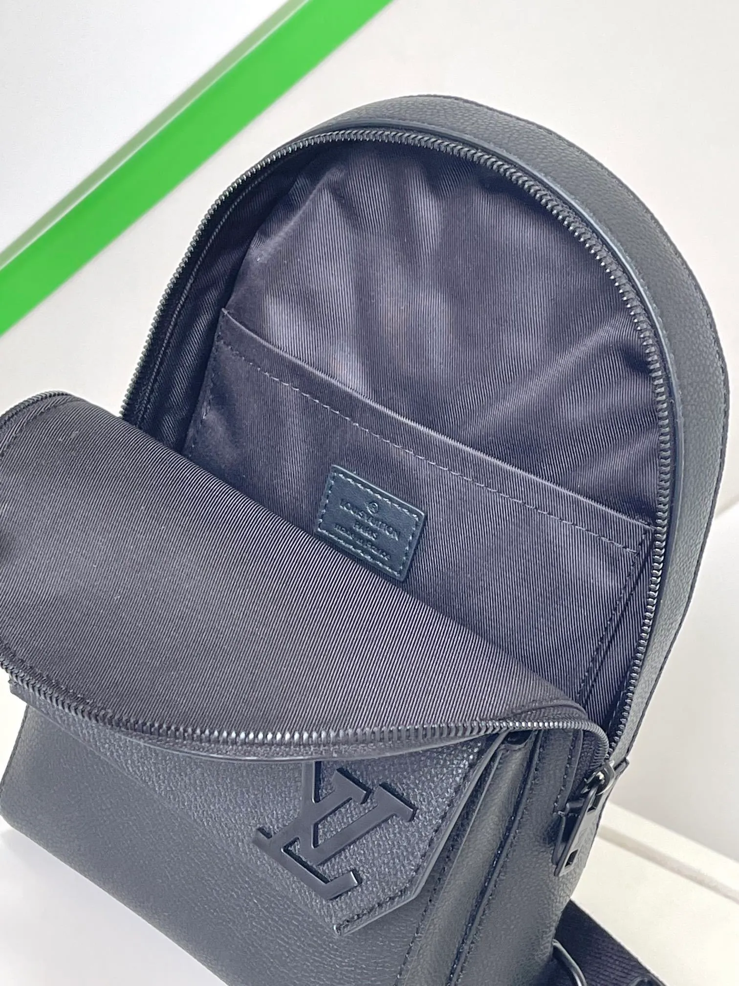 All categories 💚 Top version men’s bags 💚 LV 2024 official website new LV crossbody bag