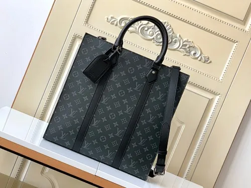 All categories 💚 Top version men’s bags 💚 LV 2024 new LV crossbody bag
