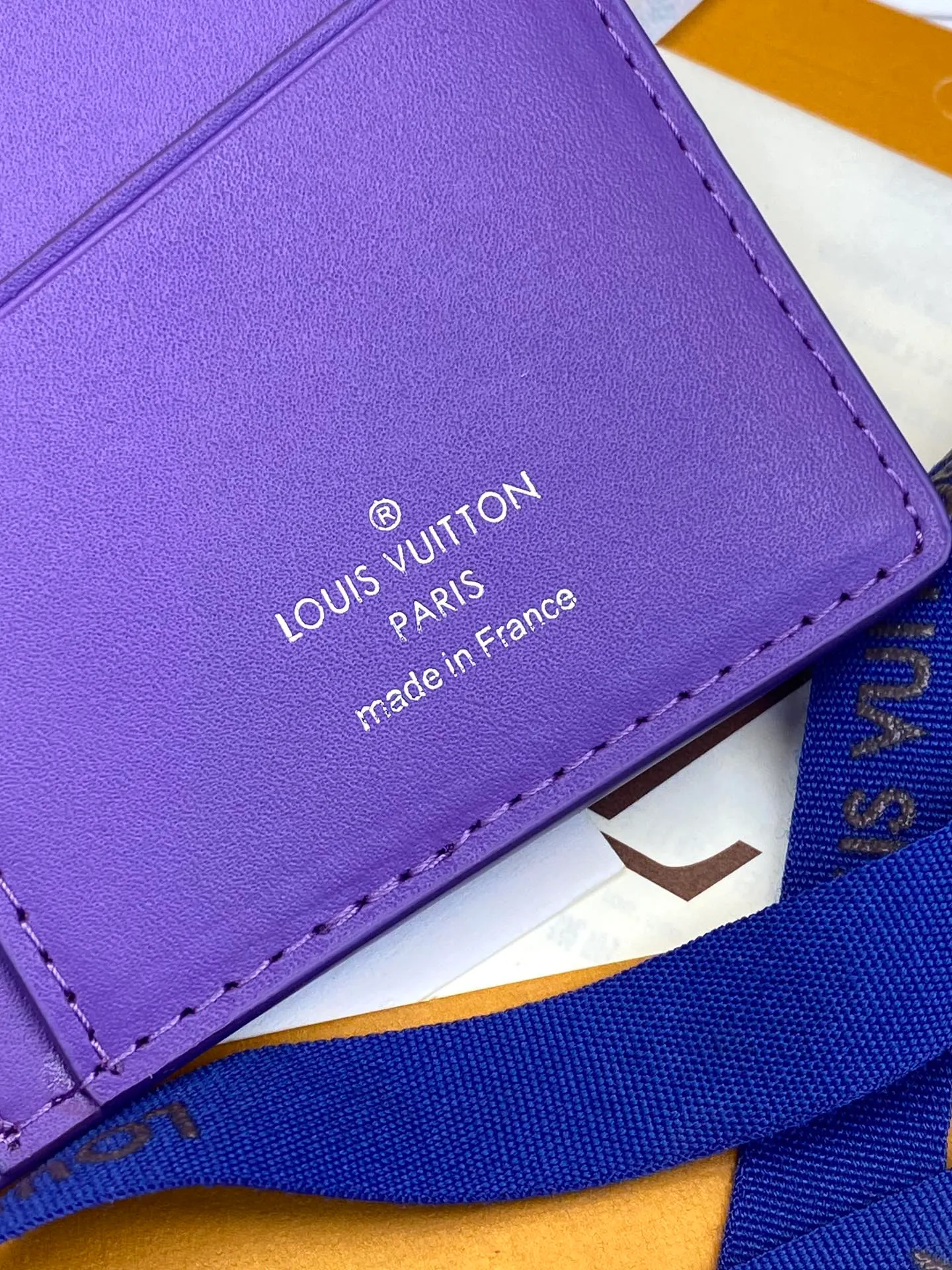 💰 480 M69038 Purple! The chip version, (made of top-grain cowhide) Brazza wallet is made of soft Taurillon leather embossed with the Monogram pattern. It has various card slots, pockets and a large zippered coin compartment. It has ample capacity and can easily fit in most jacket pockets. Dimensions 10 x 19 x 2 cm (length x height x width).
