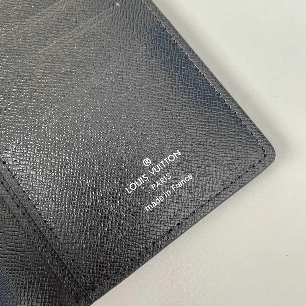 P340🇫🇷Exclusive real shot of overseas original order N62665! This canvas wallet exudes unstoppable masculinity. It's spacious and functional and can easily be stowed away in a coat pocket. Can hold change, credit cards and banknotes. Size: 19X10cm