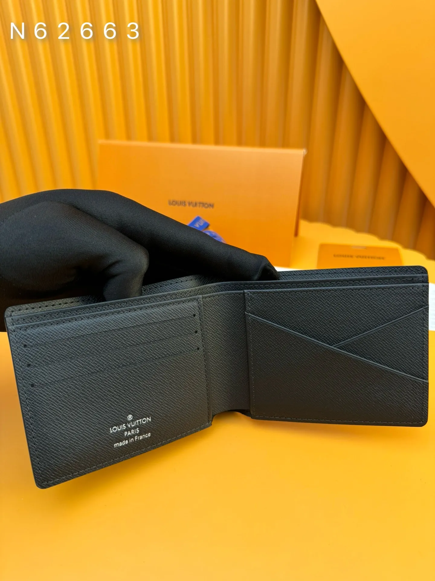 N62663 "Special Duty Free" ♻️[Official special edition·First-class material·All-steel hardware·Anti-counterfeiting chip·Full set of packaging] The wallet is made of canvas and has multiple pockets for credit cards, banknotes, and invoices. 11.5x9x1.5cm 💰420
