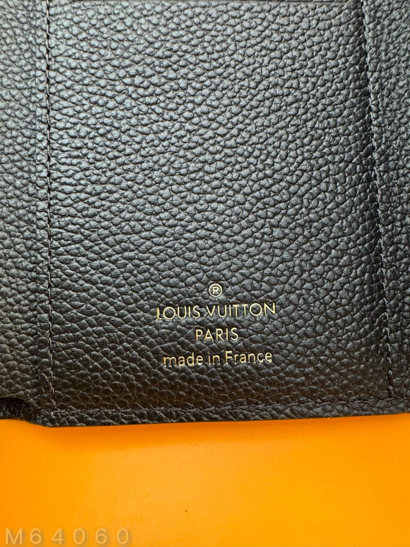 M64060 "Special Duty Free" ♻️[Official special edition·First-class material·All-steel hardware·French chips·Full set of packaging] The wallet is made of luxurious embossed leather, with a fashionable style, and the extremely practical design ensures safe storage and convenient access of credit cards and personal belongings. 12x9.5x2.5cm 💰540