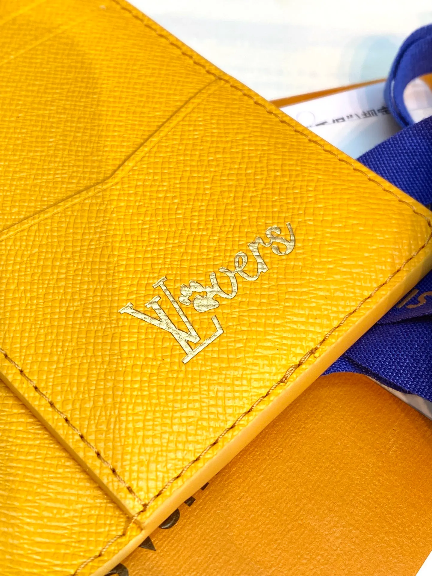 M12659 Yellow! Pocket wallet, this pocket wallet is made of Monogram Heritage coated canvas, which is integrated with classic elements such as the vertical and horizontal texture of Damier check and the Marque L.Vuitton Déposée logo, showing Pharrell Williams' modern interpretation of the Monogram pattern.  11.1 x 1 x 7.5 cm (height x width x length). 💰320