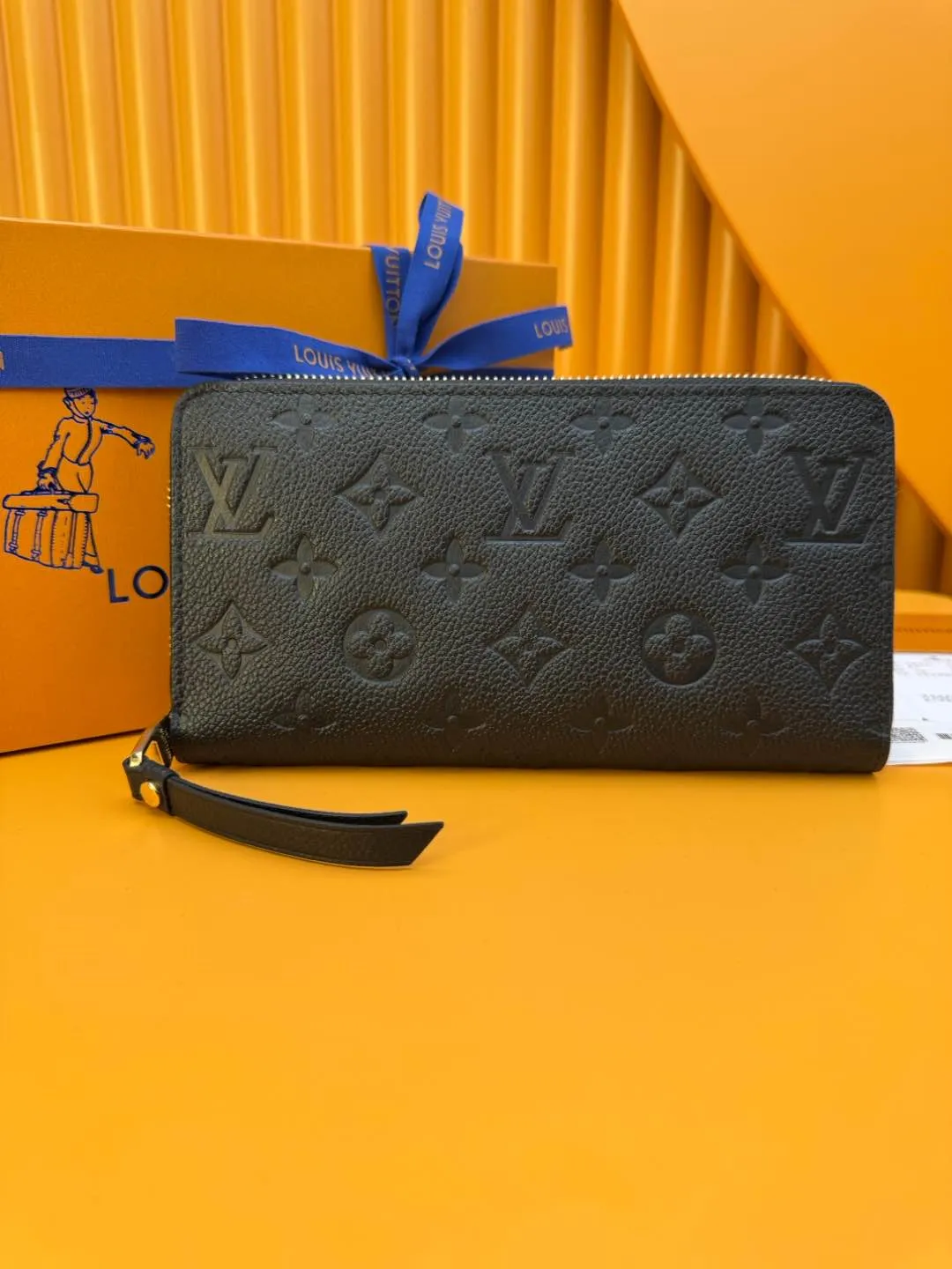 M61864 "Special Duty Free" ♻️[Official special edition·First-class material·All-steel hardware·French chips·Full set of packaging] A new upgrade of the classic wallet! Four new credit card slots and a colorful lining made of leather make the wallet more versatile. 19.5x10x2cm 💰920