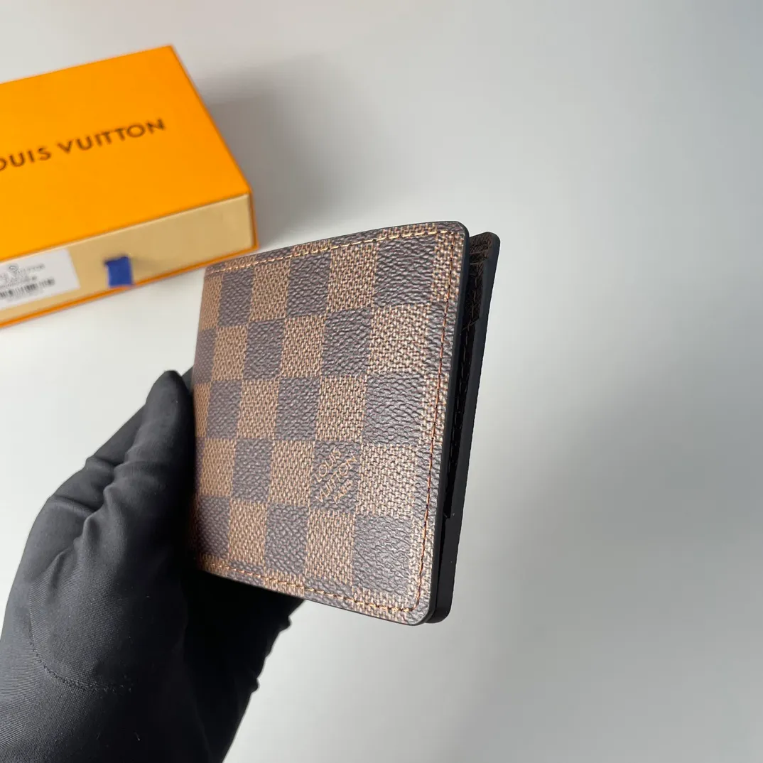 P220🇫🇷Exclusive real shot of overseas original order N60895! This Multiple wallet is made of Damier canvas and can store credit cards, banknotes, receipts, etc. Size: 11×9cm