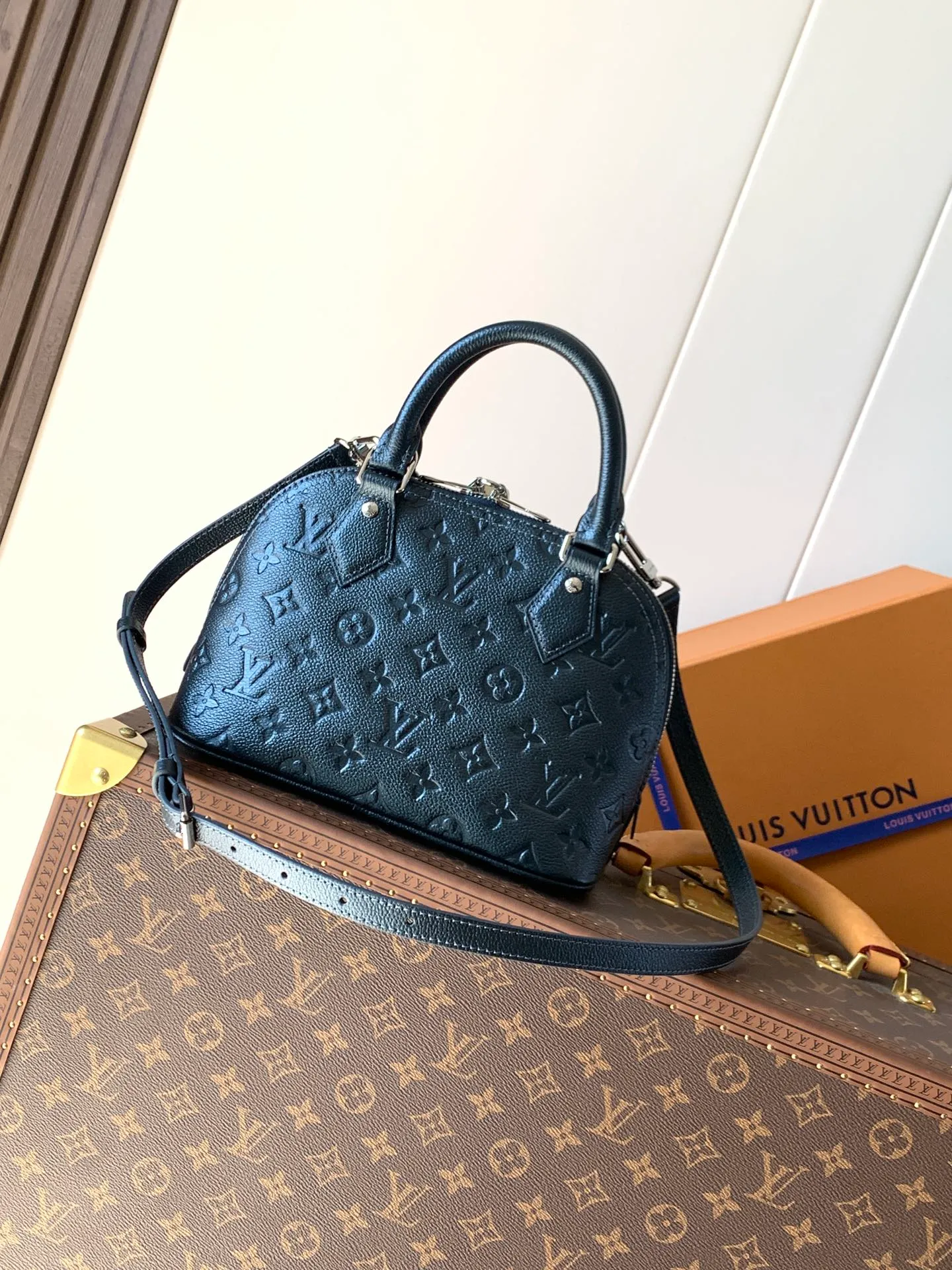 All Categories Official Website "Brand Women's Bags" Women's Bags 💙 LV 2026 New LV Crossbody Bag