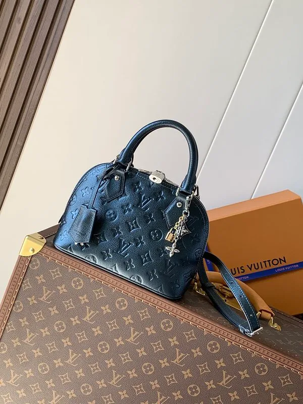 All Categories Official Website "Brand Women's Bags" Women's Bags 💙 LV 2026 New LV Crossbody Bag