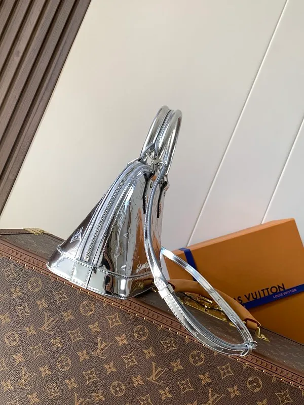 All Categories Official Website "Brand Women's Bags" Women's Bags 💙 LV 2026 New LV Crossbody Bag