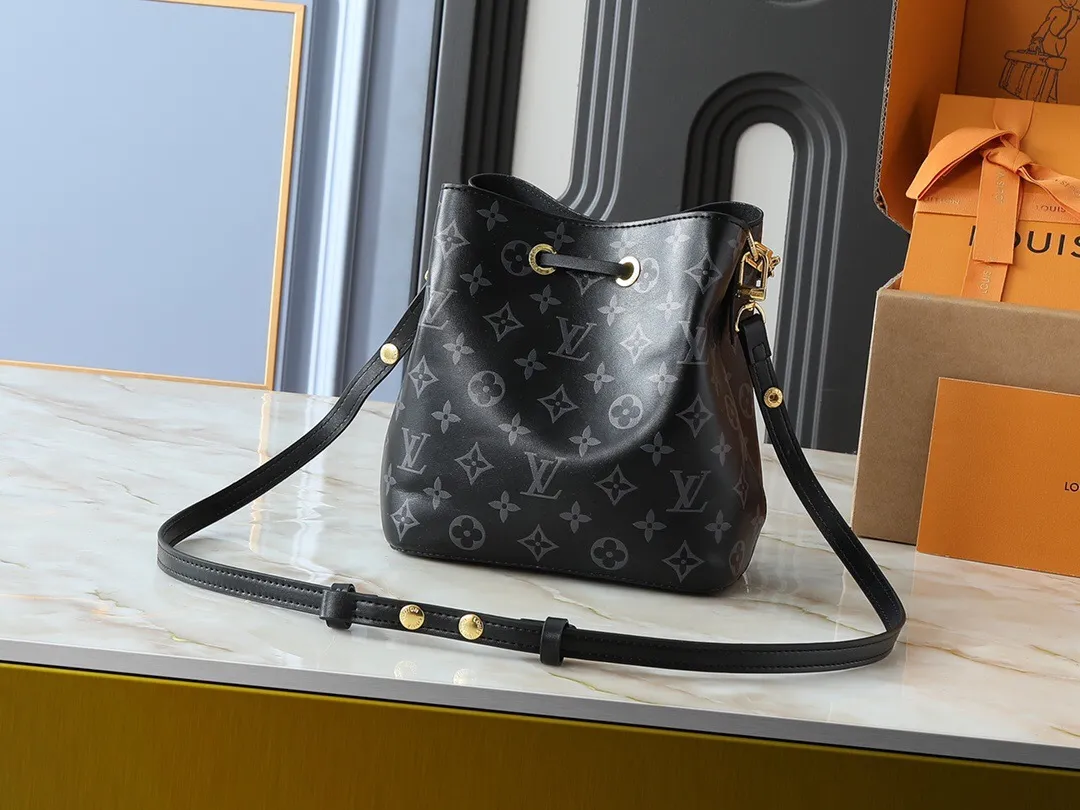 All Categories Official Website "Brand Women's Bags" Women's Bags 💙 LV 2025 New LV Crossbody Bag