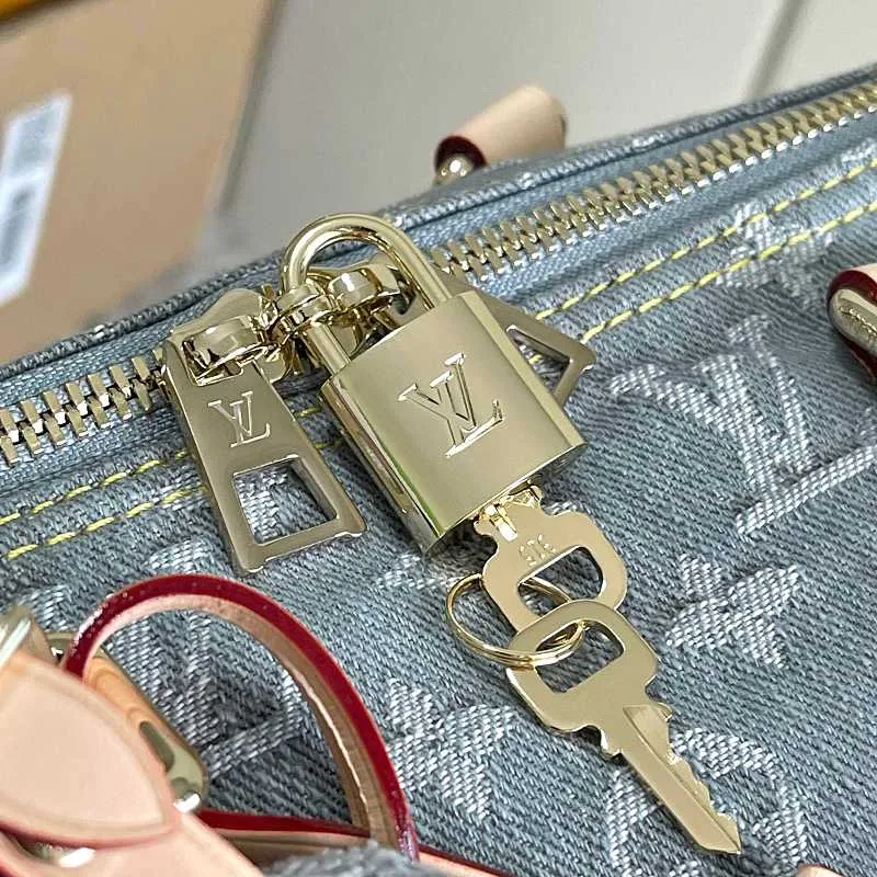 All Categories Official Website "Brand Women's Bags" Women's Bags 💙 LV LV 2026 New Handheld Shoulder Bag