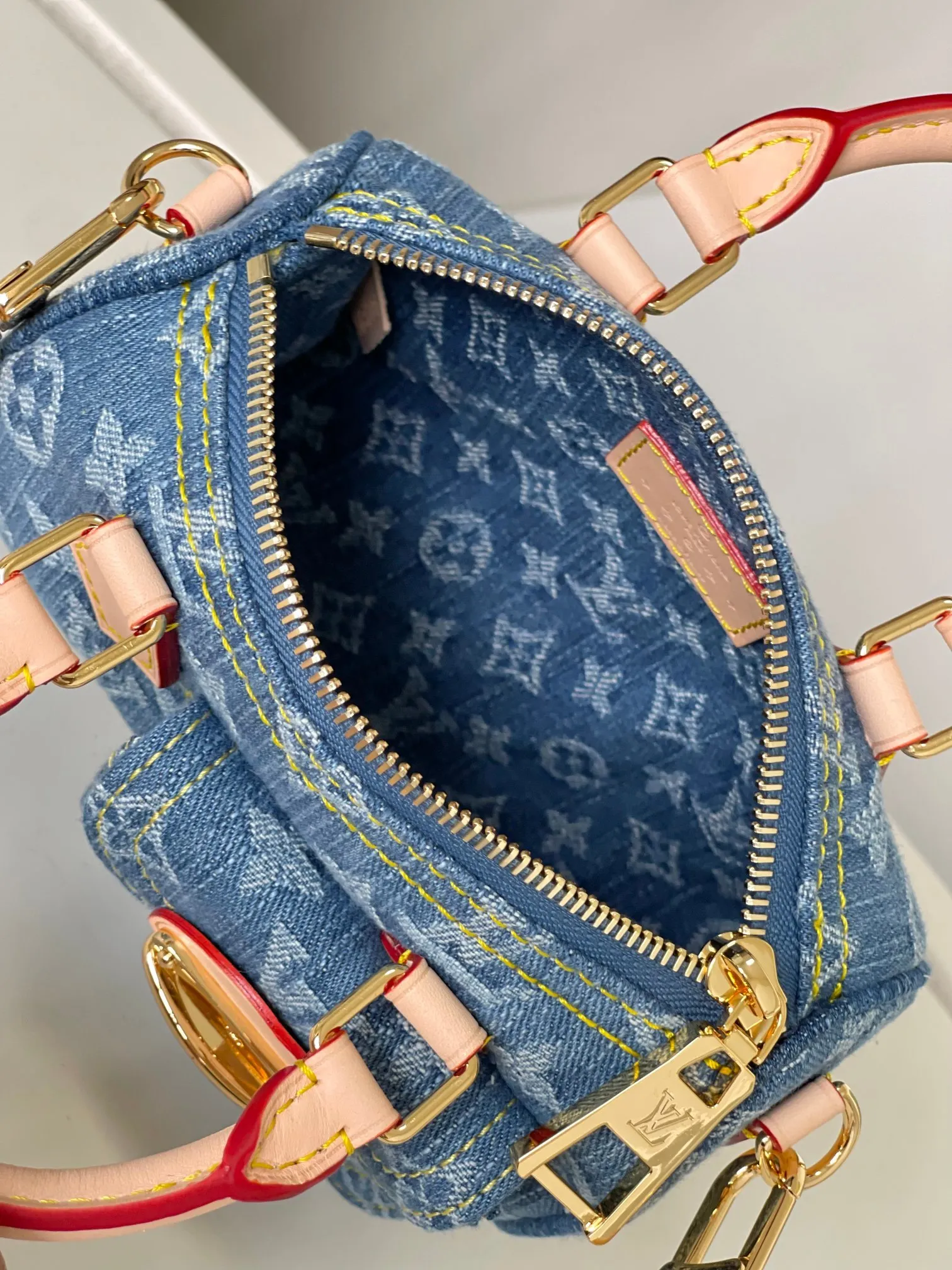 All Categories Official Website "Brand Women's Bags" Women's Bags 💙 LV 2026 New LV Crossbody Bag
