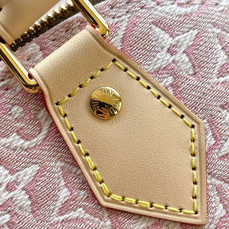 All Categories Official Website "Brand Women's Bags" Women's Bags 💙 LV LV 2026 New Crossbody Shoulder Bag