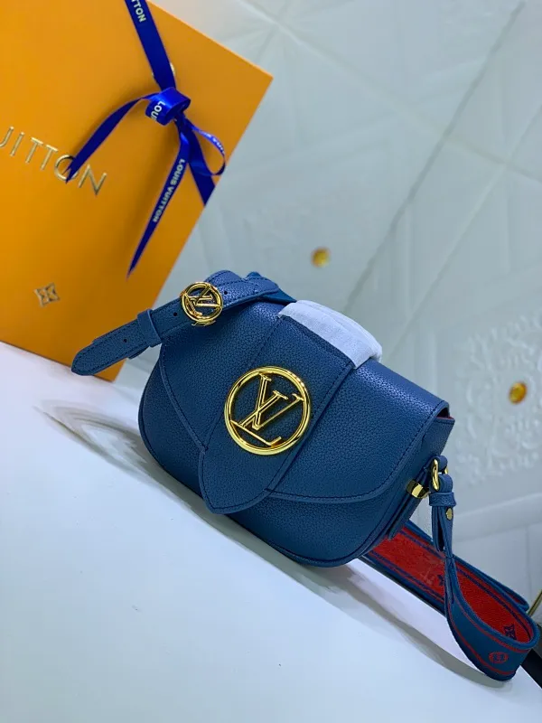 All Categories Official Website "Brand Women's Bags" Women's Bags 💙 LV Pont9 pebbled messenger bag. Handbags LV Pont 9 Soft handbag is made of grained calfskin and injects an elegant atmosphere with the LV Circle logo derived from the brand archives. Monogram flower cluster hidden under the flap, Monogram flower on the shoulder