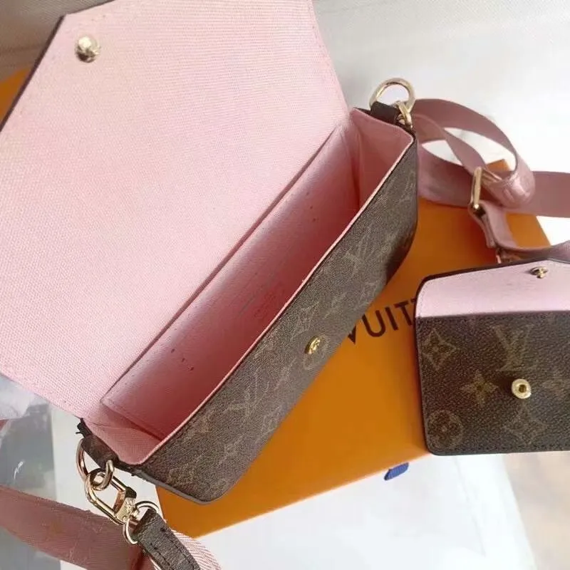 All categories Official website "Brand Women's Bags" Women's Bags 💙 LV 2022 Official New LV Crossbody Bag Wholesale 5800750 High Quality Specifications: 17-9.6-3.5 CM