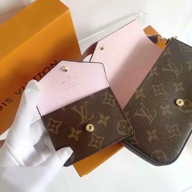 All categories Official website "Brand Women's Bags" Women's Bags 💙 LV 2022 Official New LV Crossbody Bag Wholesale 5800750 High Quality Specifications: 17-9.6-3.5 CM