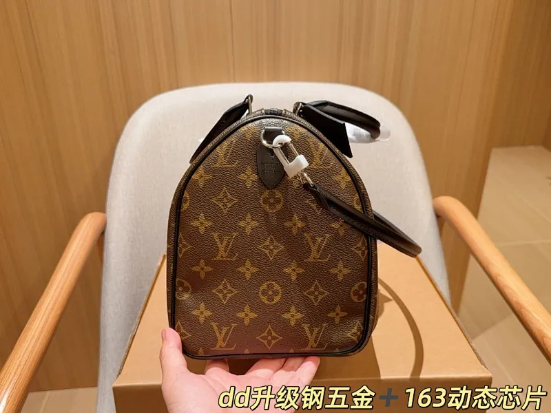 All Categories Official Website "Brand Women's Bags" Women's Bags 💙 LV 2025 New LV Crossbody Bag