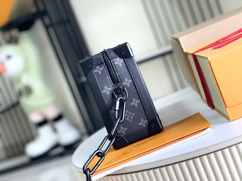 All categories 💚 Authentic bags 💚 LV 2026 new LV top replica clutch bag