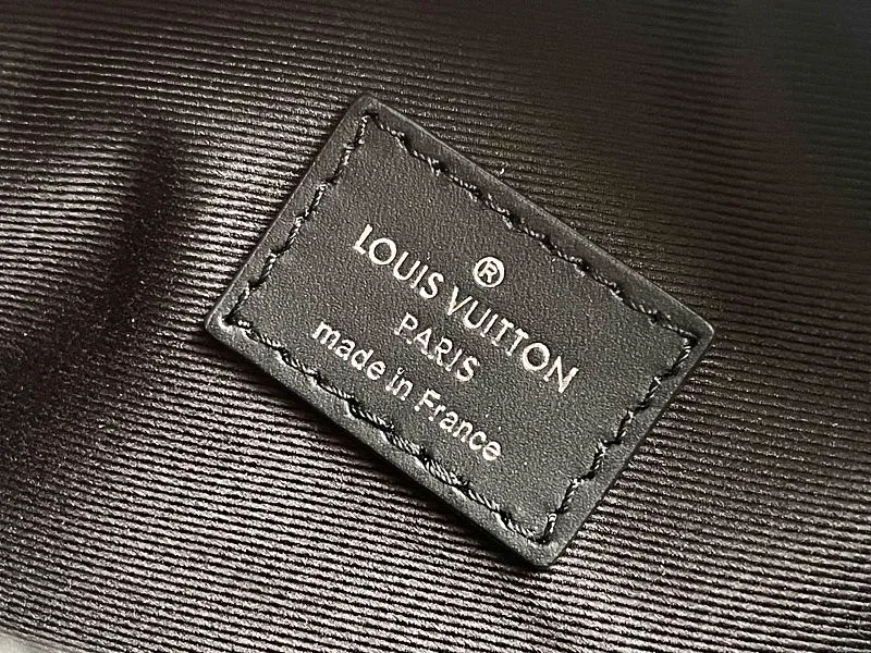 All categories 💚 Authentic bags 💚 LV 2026 new LV top replica clutch bag