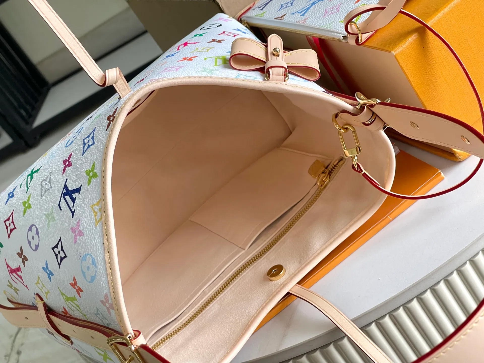 All Categories 💚 Authentic Grade Bags 💚 LV 2026 New LV Top Replica Crossbody Shoulder Bag