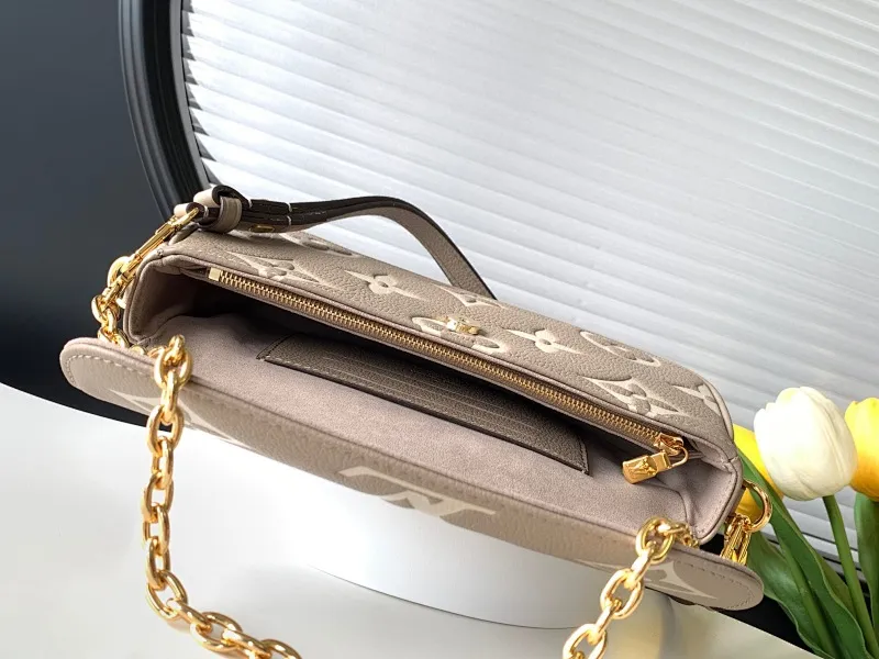 All Categories Official Website "Brand Women's Bags" Women's Bags 💙 LV 2024 New LV Crossbody Bag