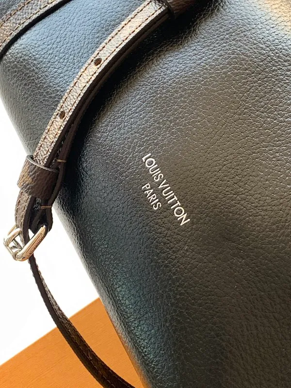 All Categories Official Website "Brand Women's Bags" Women's Bags 💙 LV 2026 New LV Underarm Bag