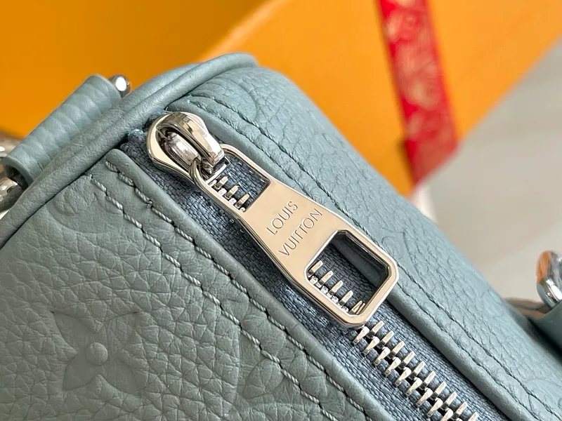 All Categories 💚 Authentic Grade Bags 💚 LV 2026 New LV Top Replica Crossbody Shoulder Bag