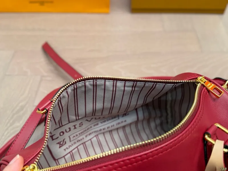 All Categories Official Website "Brand Women's Bags" Women's Bags 💙 LV 2025 New LV Crossbody Bag