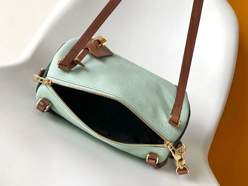 All Categories Official Website "Brand Women's Bags" Women's Bags 💙 LV 2026 New LV Crossbody Bag